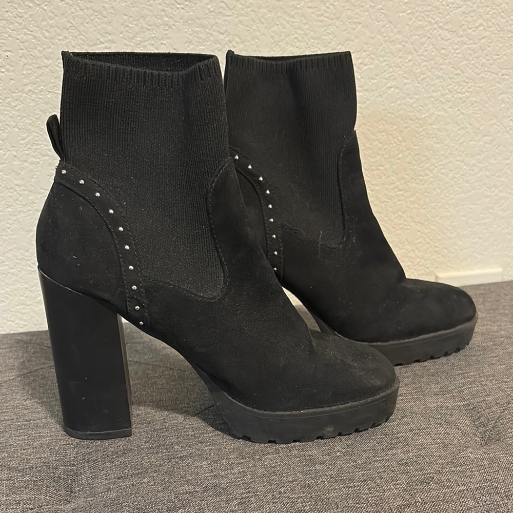 Black Women's Ankle Boots size 8